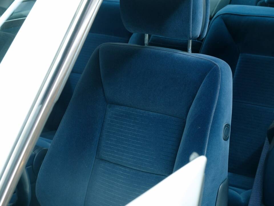Bild 45/50 von Mercedes-Benz S 500 Coupé (1993)