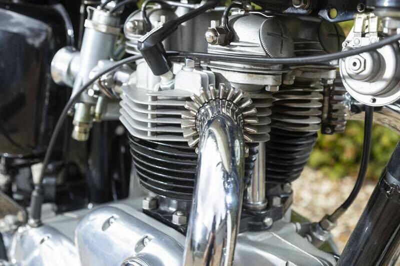Image 21/45 of Triumph Bonneville T120TT (1967)