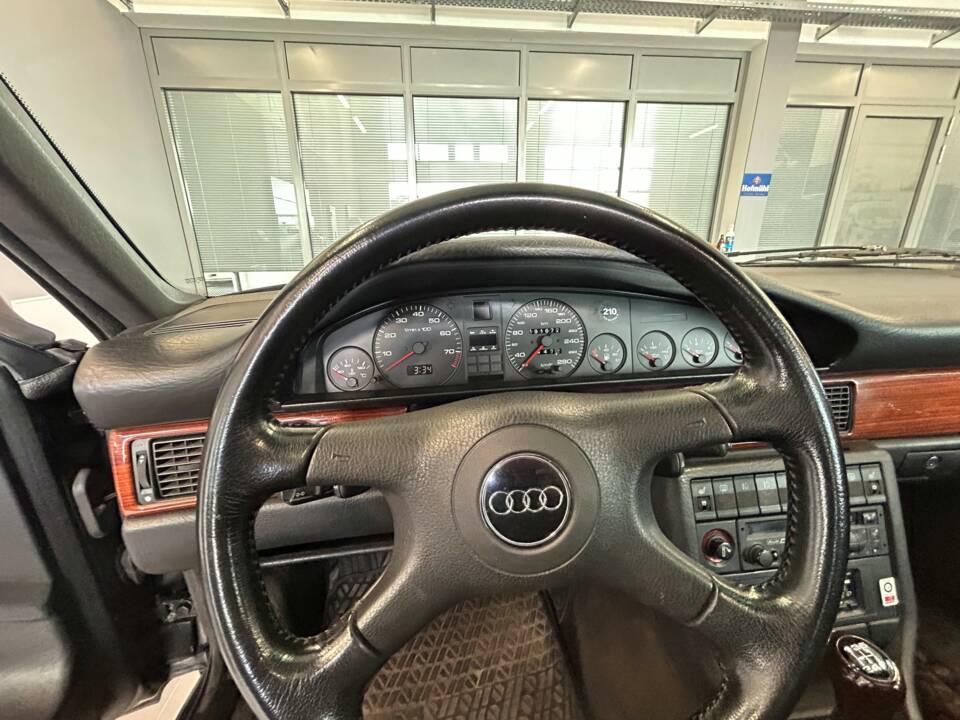 Immagine 22/44 di Audi 200 - 2.2 20V Turbo quattro (1990)