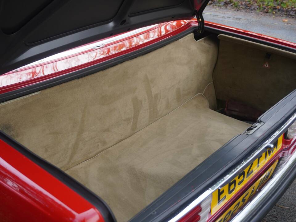 Image 22/22 of Mercedes-Benz 500 SL (1988)