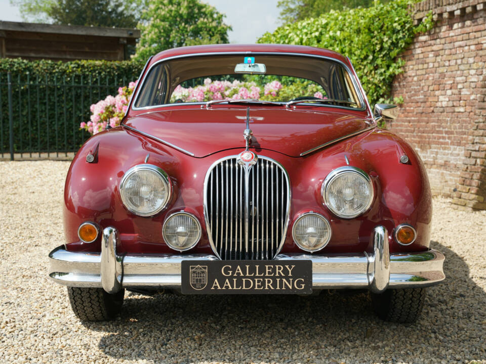 Image 28/50 of Jaguar Mk II 2.4 (1962)