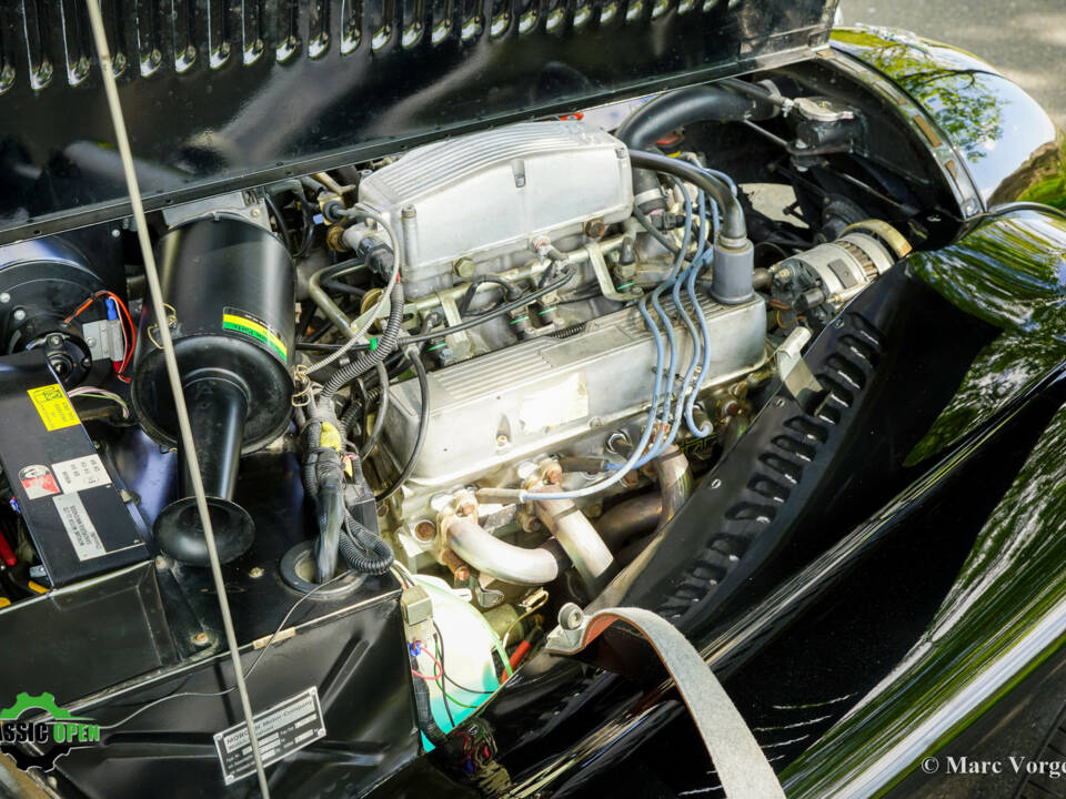 Image 19/54 of Morgan Plus 8 (1992)