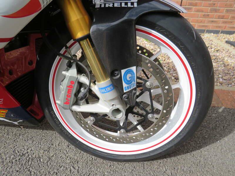 Bild 24/40 von Ducati 1098 R (2008)