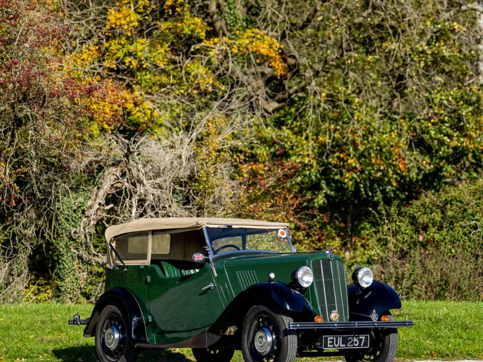 Image 26/50 of Morris Eight (1937)