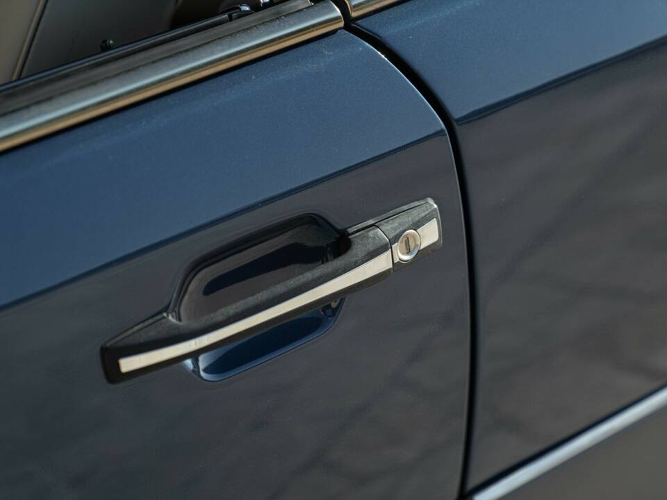 Bild 13/50 von Mercedes-Benz 200 CE (1992)