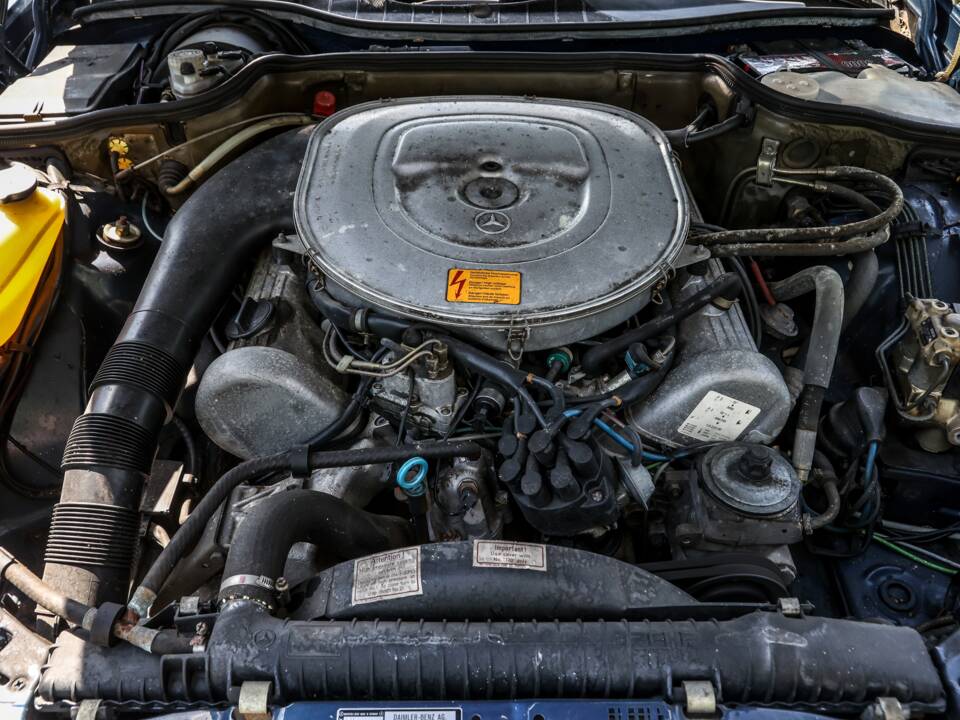 Immagine 40/44 di Mercedes-Benz 500 SE (1985)