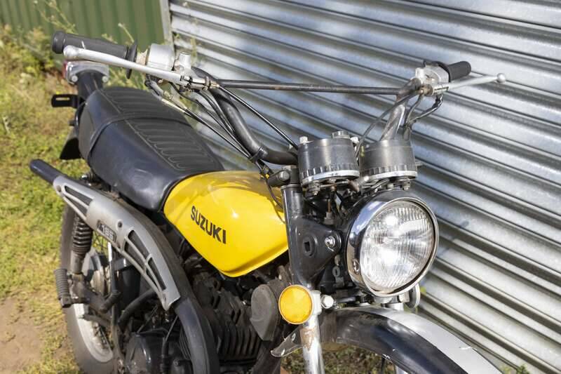 Image 5/20 of Suzuki DUMMY (1974)