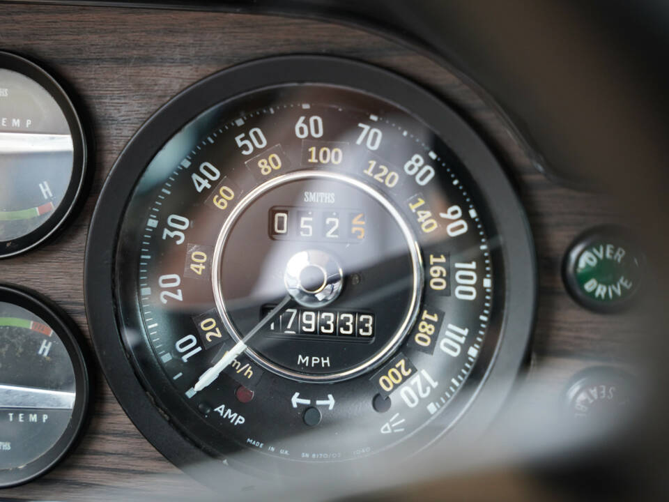 Image 33/50 of Volvo 1800 E (1972)