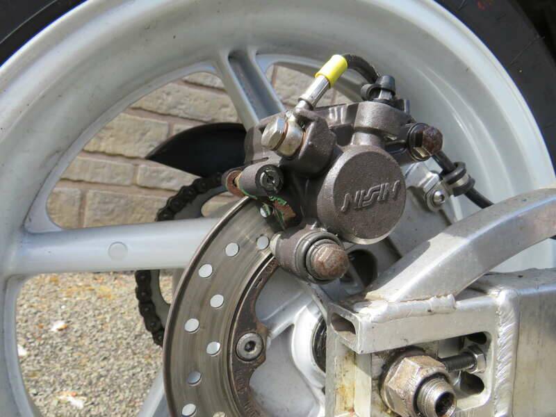 Image 34/41 de Honda CBR 900RR Fireblade (1993)