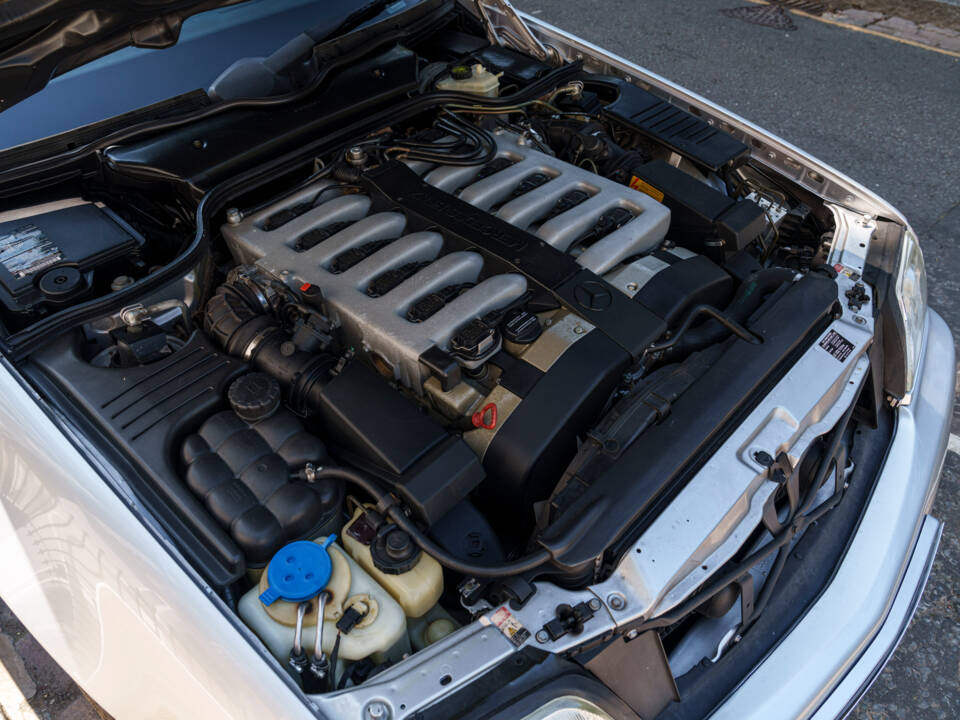 Bild 32/33 von Mercedes-Benz SL 600 (2002)