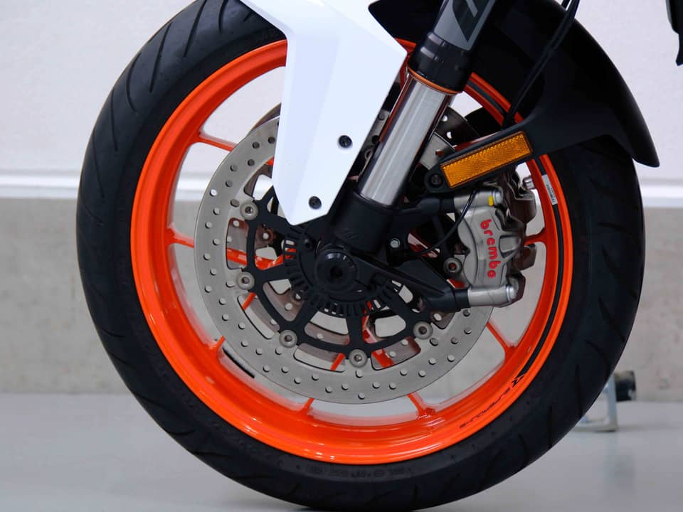 Image 46/83 of KTM 1290 Super Duke R (2018)