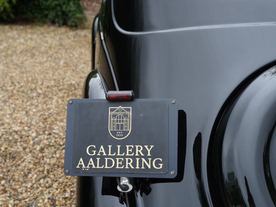 Image 22/50 of FIAT 1100 B (1947)