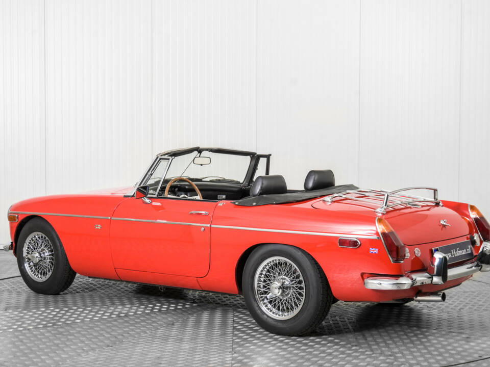 Bild 6/50 von MG MGB (1971)