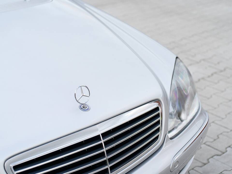 Image 8/45 of Mercedes-Benz S 55 AMG (2000)