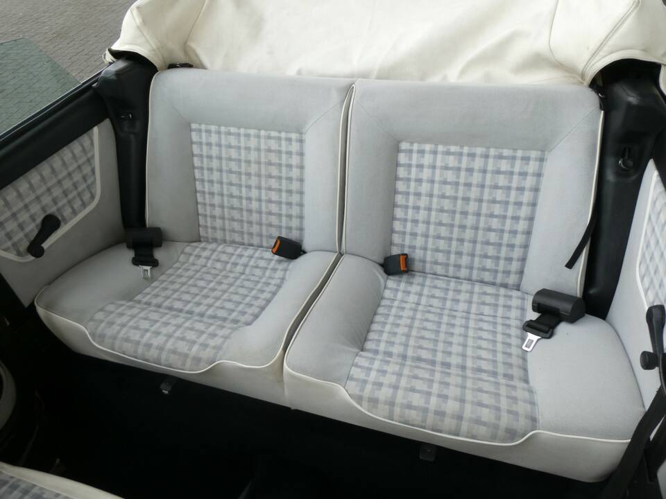 Image 15/23 of Volkswagen Golf Mk I Convertible 1.8 (1992)