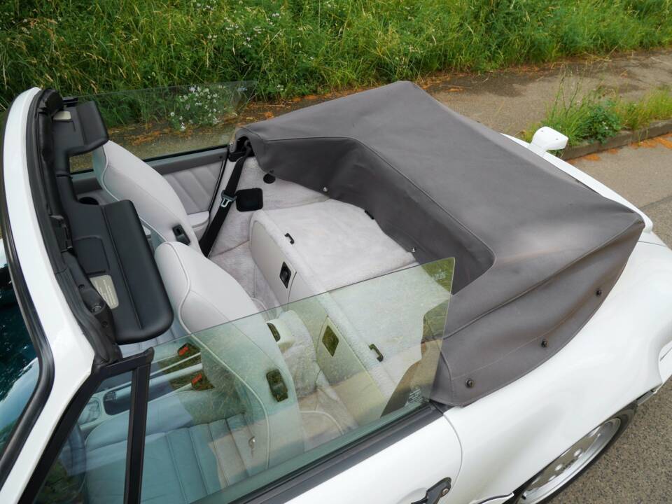Bild 8/45 von Porsche 911 Carrera 2 (1993)