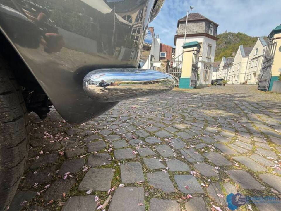 Bild 25/98 von Alfa Romeo 2000 Spider (1960)