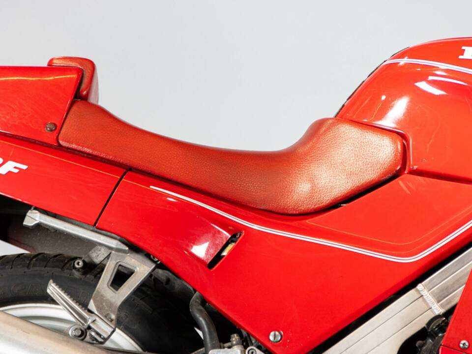 Imagen 30/50 de Honda VFR 750R RC 30 (1988)