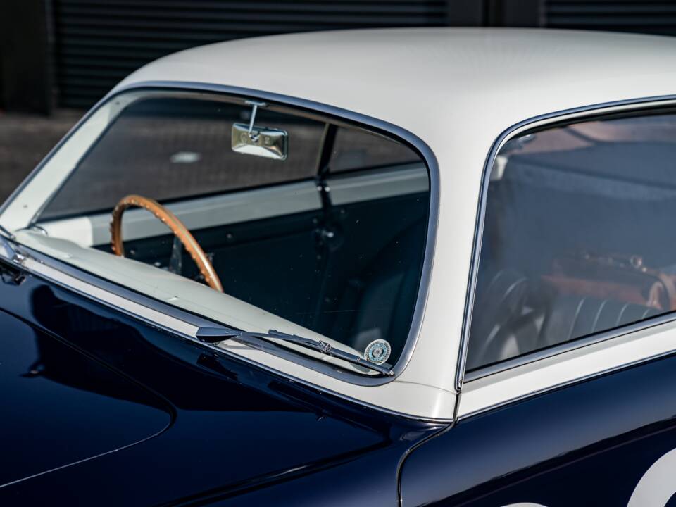Image 51/61 of Ferrari 225 S (1952)
