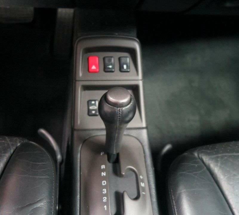 Immagine 19/43 di Porsche 911 Carrera (1997)