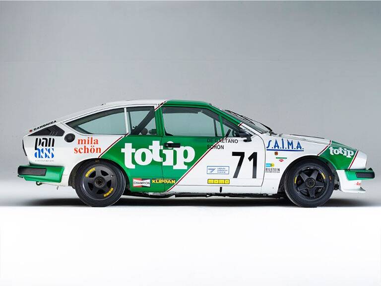 Image 4/19 of Alfa Romeo GTV 6 2.5 (1982)