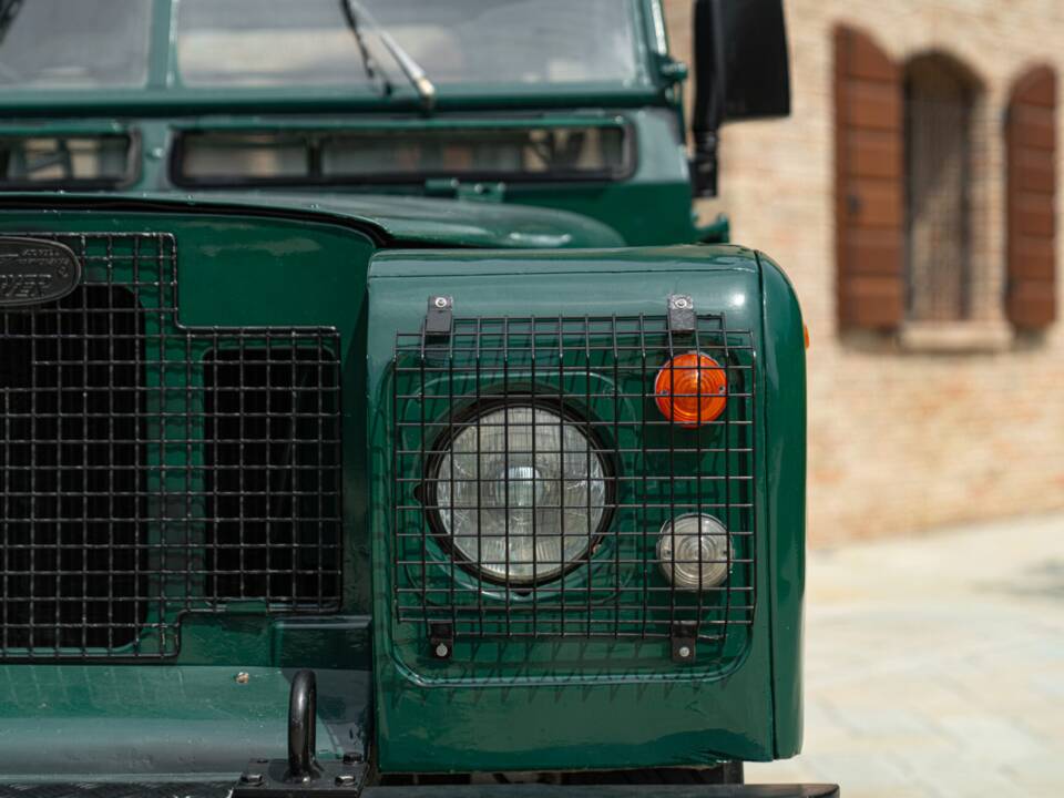Image 17/50 of Land Rover 88 Lightweight (1977)