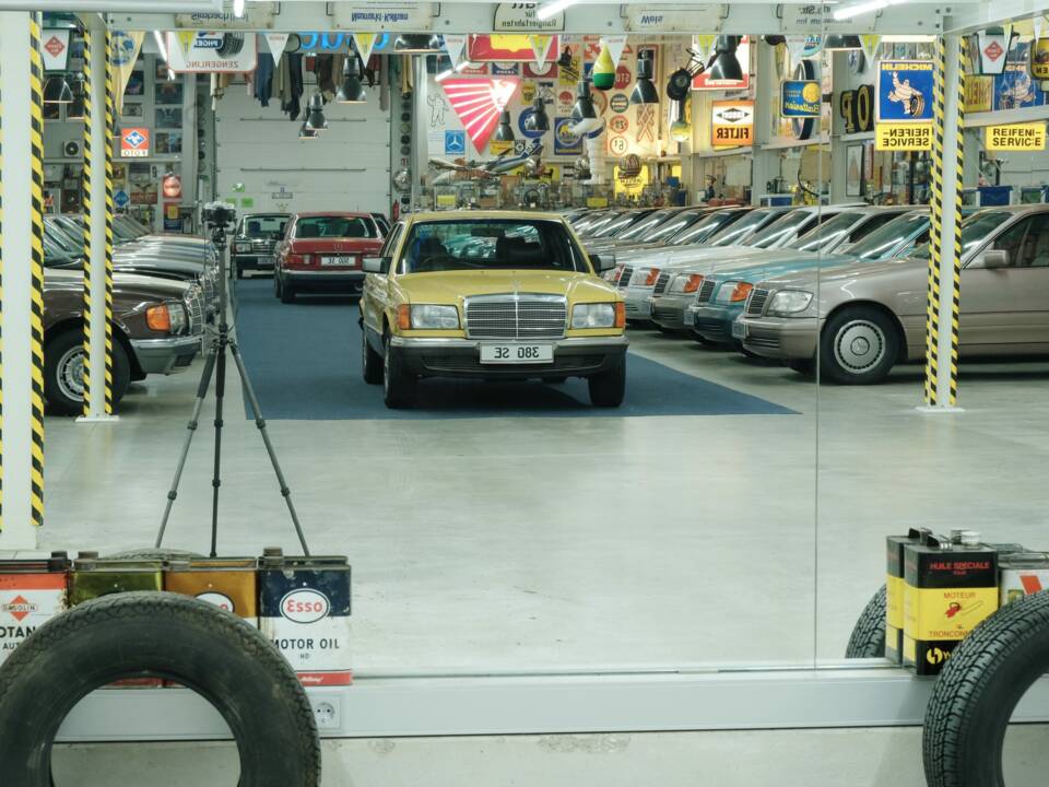 Bild 9/50 von Mercedes-Benz 380 SE (1983)