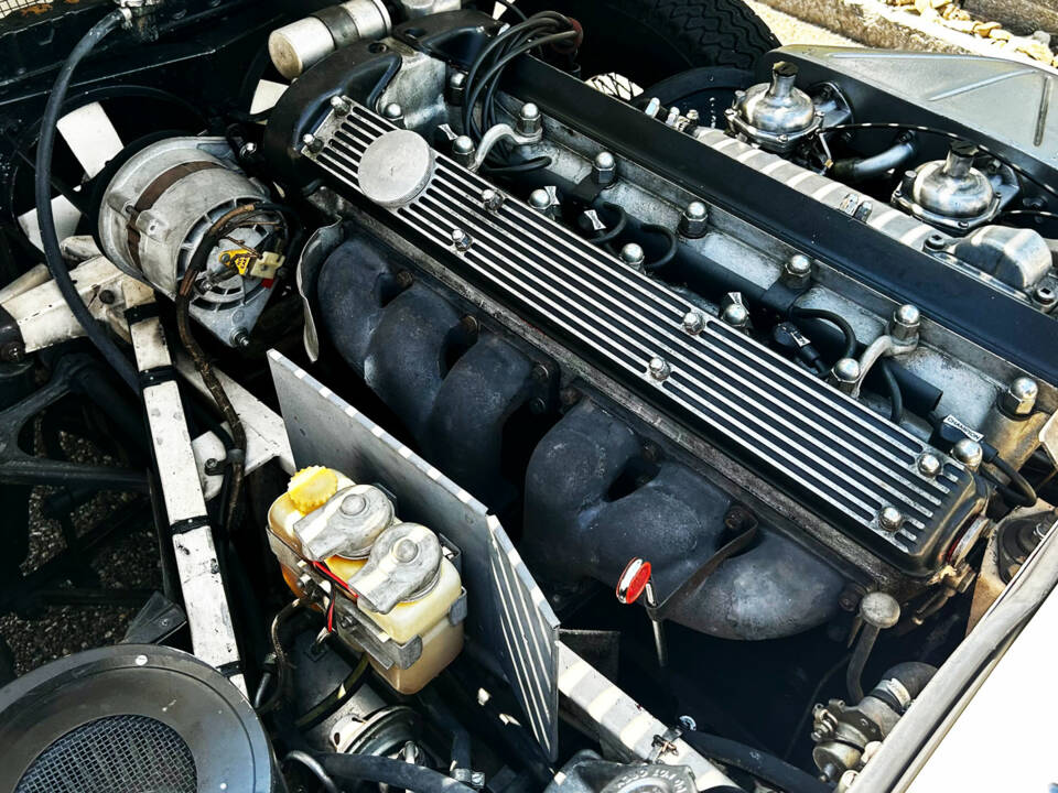 Afbeelding 10/10 van Jaguar E-Type (1969)
