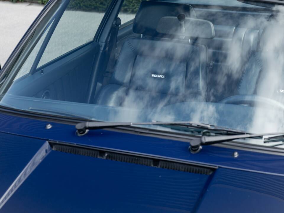 Bild 10/48 von Porsche 911 Carrera 3.2 (1984)