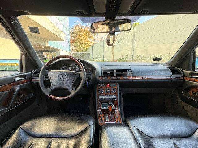 Image 2/6 of Mercedes-Benz 600 SEL (1991)