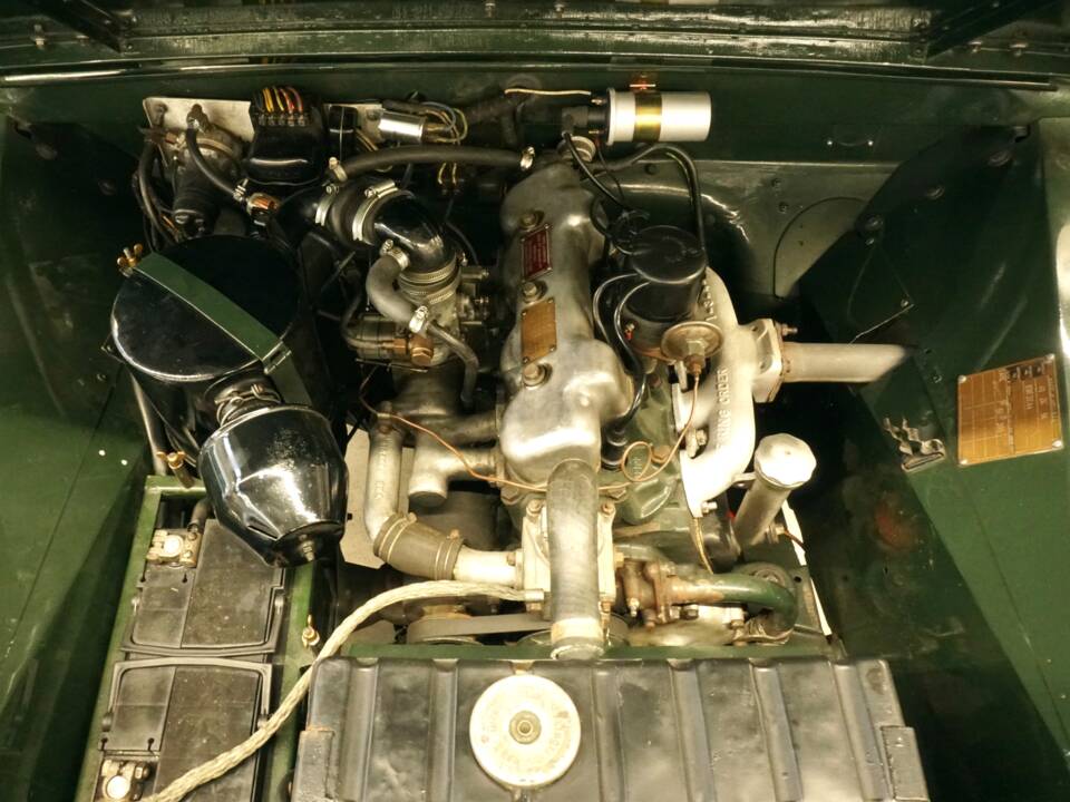 Image 14/19 of Land Rover 80 (1951)