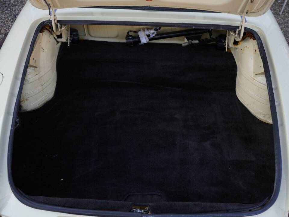 Image 40/50 de Alfa Romeo 1600 Spider Duetto (1967)