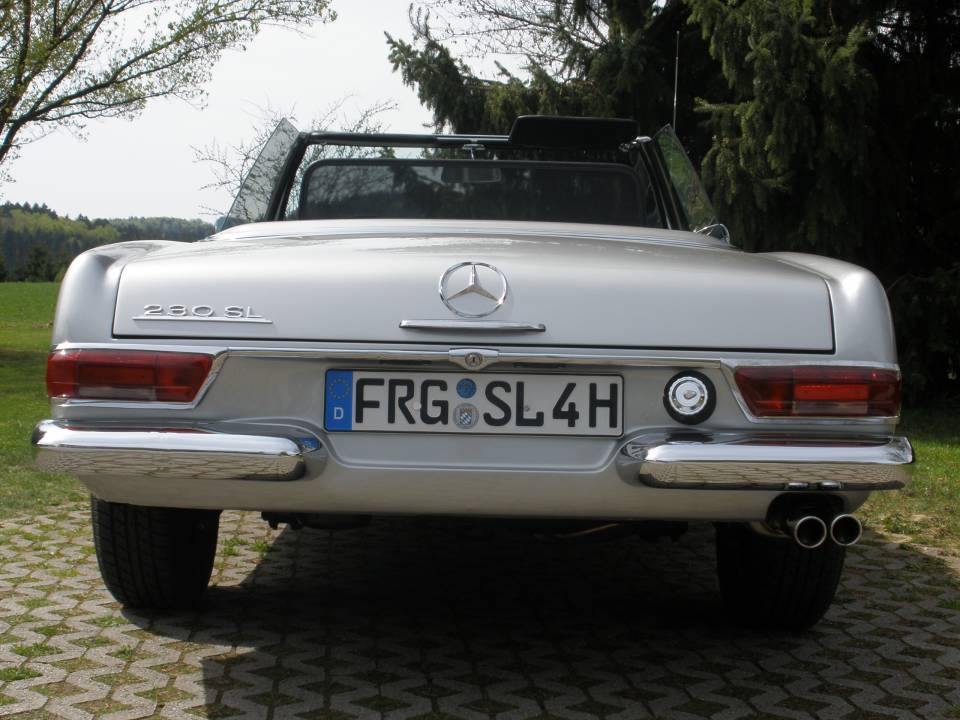 Image 1/41 of Mercedes-Benz 230 SL (1966)