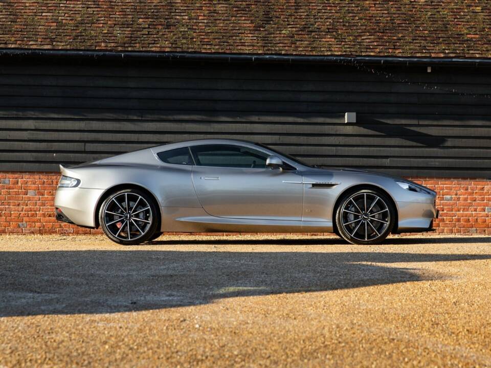 Image 2/50 of Aston Martin DB 9 GT &quot;Bond Edition&quot; (2015)