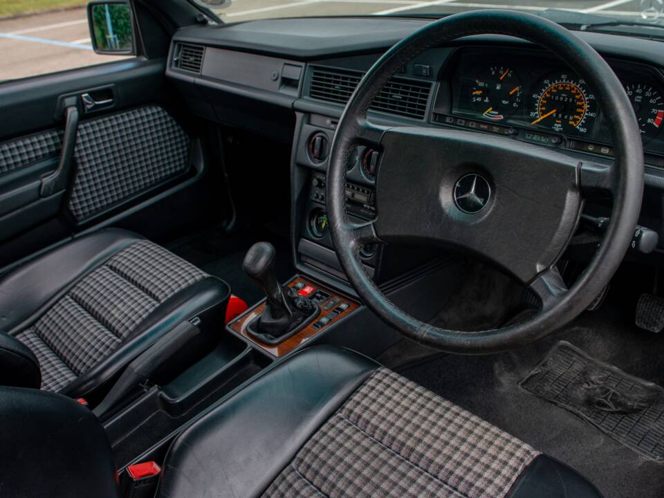 Bild 4/27 von Mercedes-Benz 190 E 2.3-16 (1985)