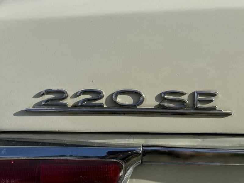 Image 9/50 of Mercedes-Benz 220 SE b (1963)