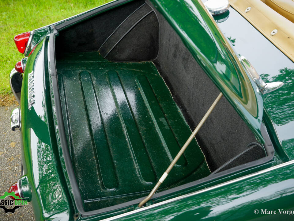 Image 41/41 of Triumph TR 3A (1959)