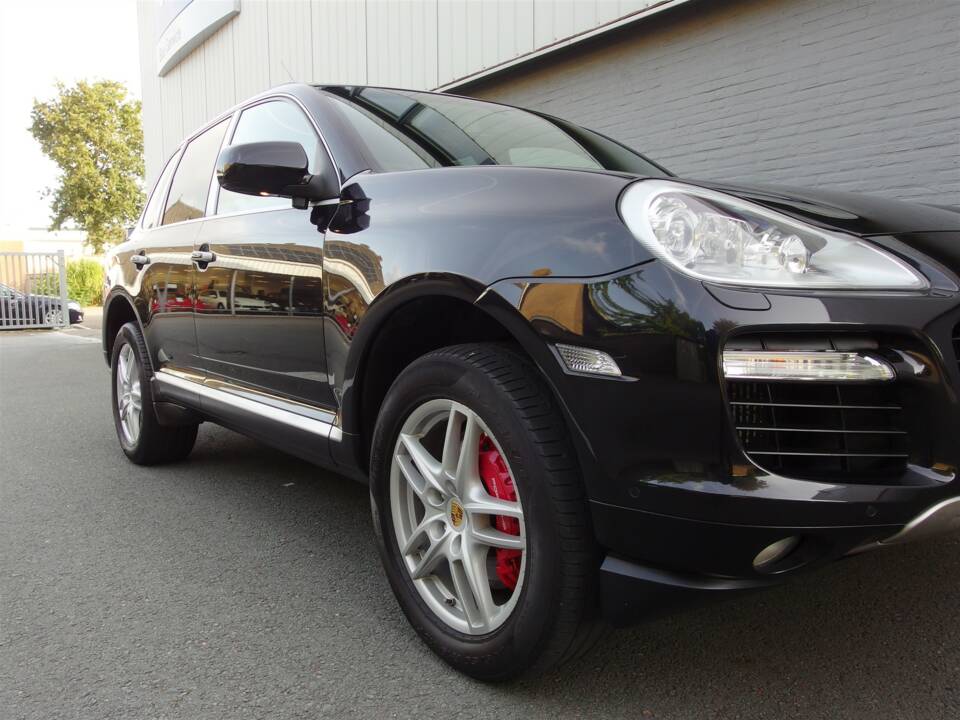 Imagen 26/97 de Porsche Cayenne Turbo (2007)