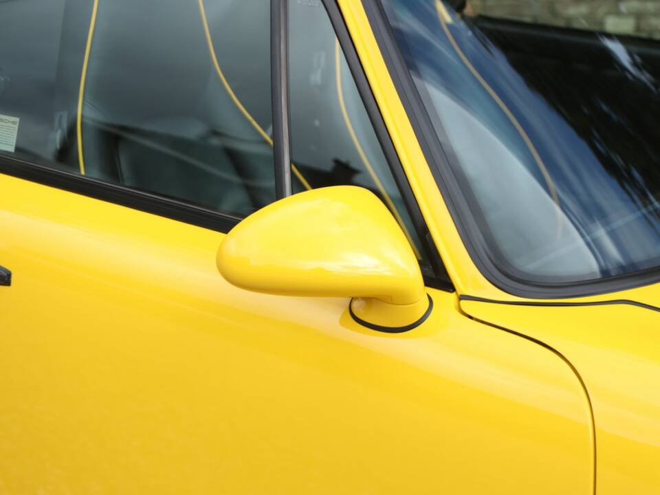 Image 48/50 of Porsche 911 Carrera 2 &quot;America Roadster&quot; (1993)