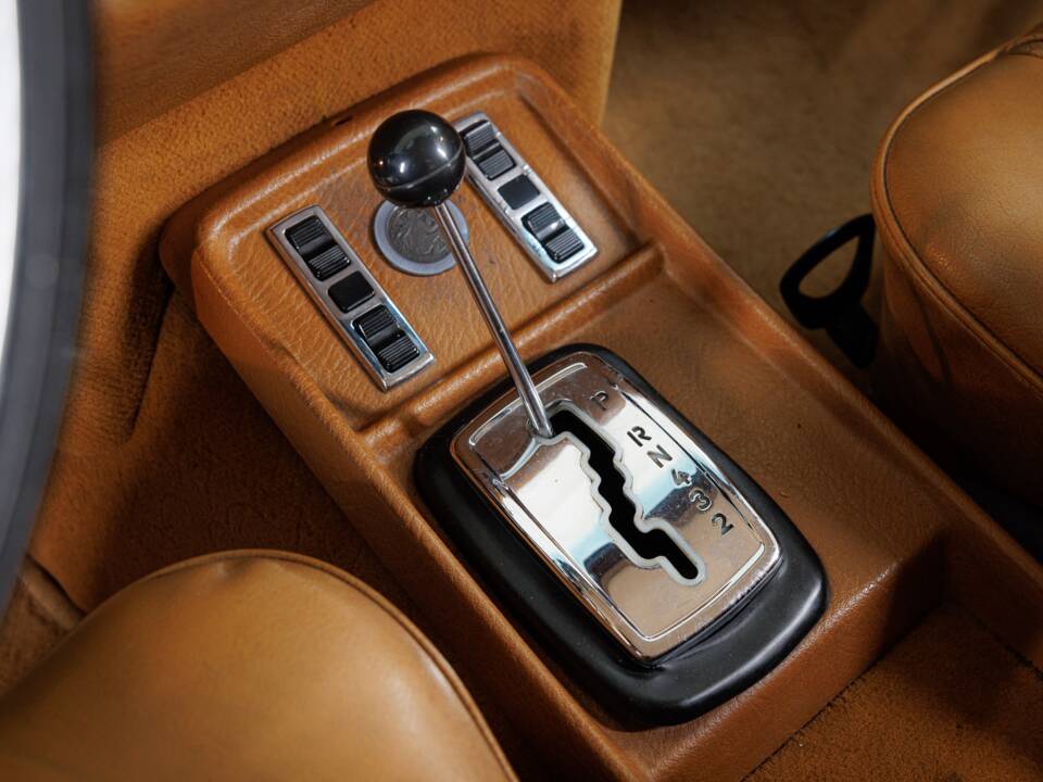 Image 14/32 of Mercedes-Benz 280 SE 3,5 (1971)