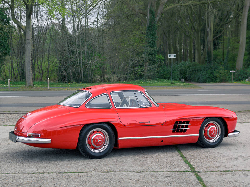 Image 13/38 of Mercedes-Benz 300 SL &quot;Gullwing&quot; (1955)