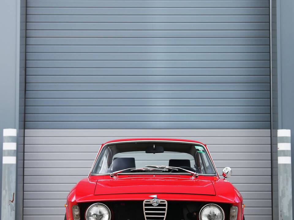 Immagine 14/48 di Alfa Romeo Giulia 1750 GT Am (1970)