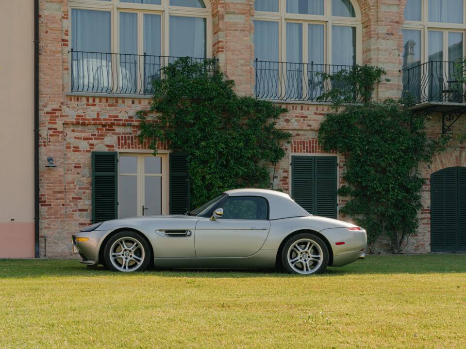 Image 41/185 of BMW Z8 (2001)