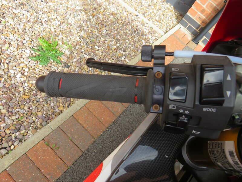 Bild 12/40 von Ducati 1098 R (2008)