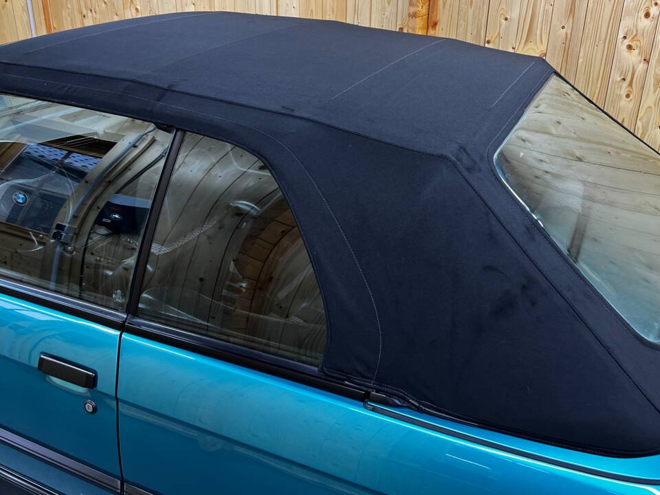 Immagine 16/21 di BMW 318i (1991)