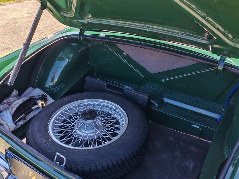 Immagine 31/37 di MG MGB (1972)