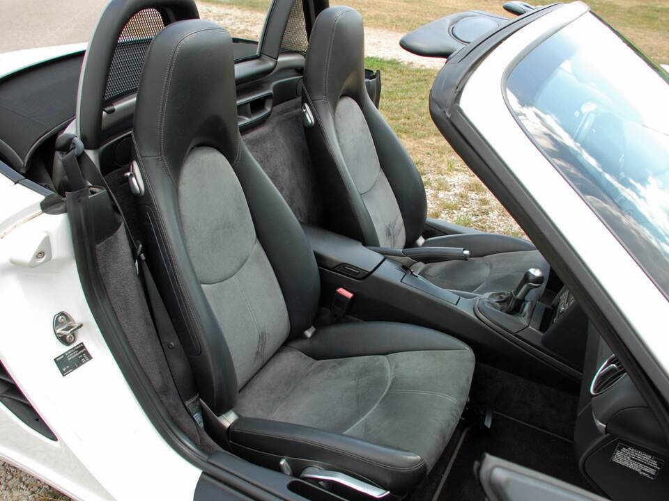 Immagine 13/25 di Porsche Boxster (2010)