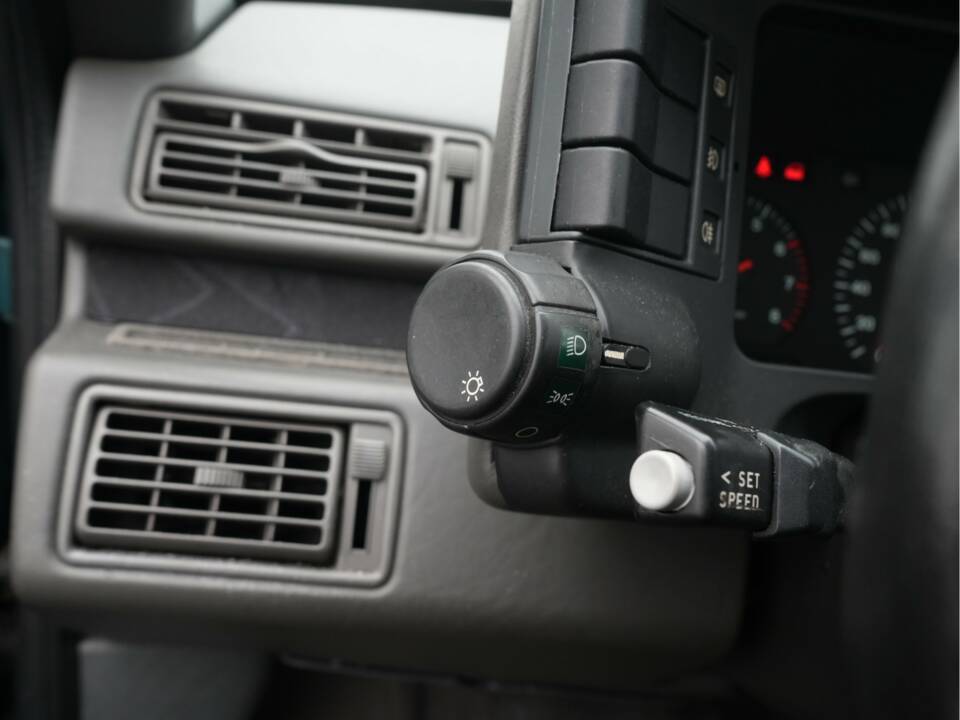 Image 23/42 of Volvo 480 Turbo (1992)