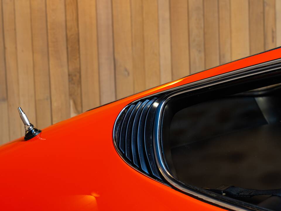 Image 31/74 of Ferrari 365 GTB/4 Daytona (1971)