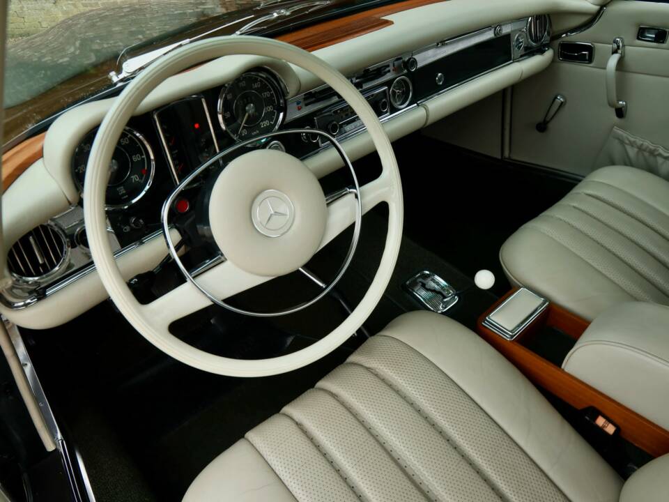 Bild 29/50 von Mercedes-Benz 280 SL (1970)